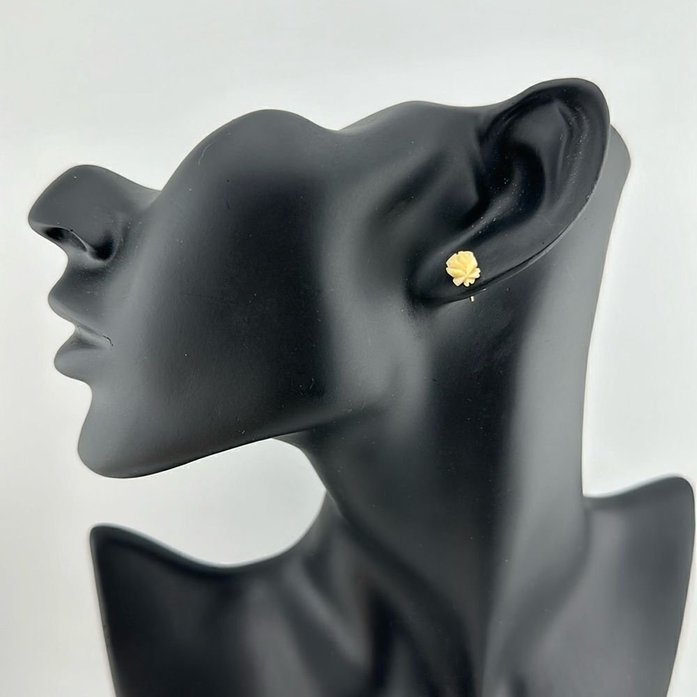 Small rose bone earrings - Picture 1 of 2